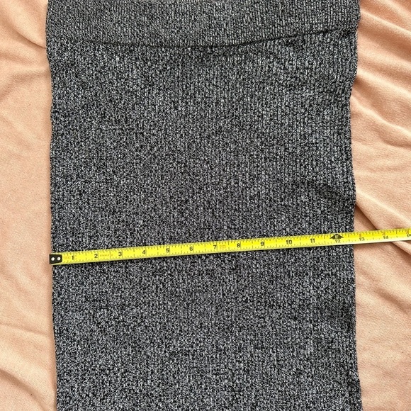 Dynamite Ribbed Pencil Skirt - Size Small - Picture 8 of 12